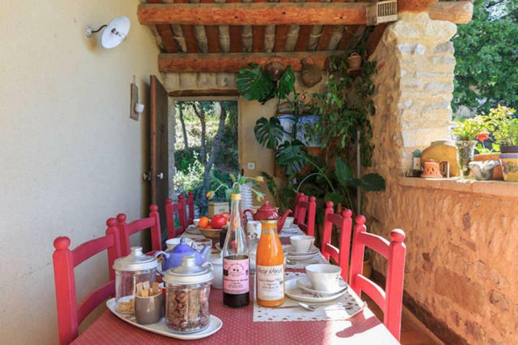 Bed and Breakfast Le Degoutaud à Le Barroux Extérieur photo